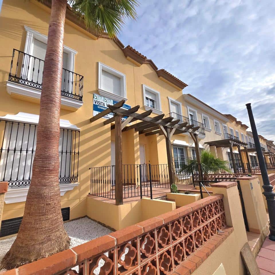 2 quarto Moradia para venda em Cuevas del Almanzora com piscina garagem - 130 000 € (Ref: 9905163)