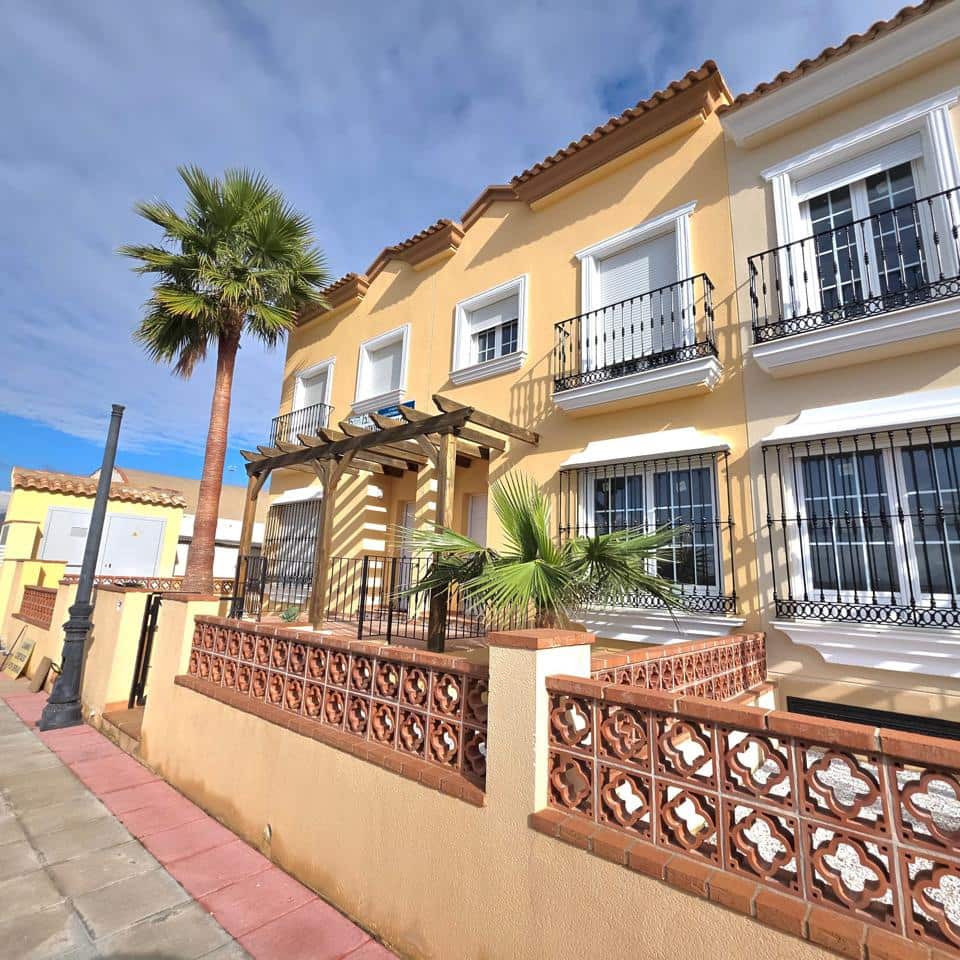2 quarto Moradia para venda em Cuevas del Almanzora com piscina garagem - 130 000 € (Ref: 9905163)