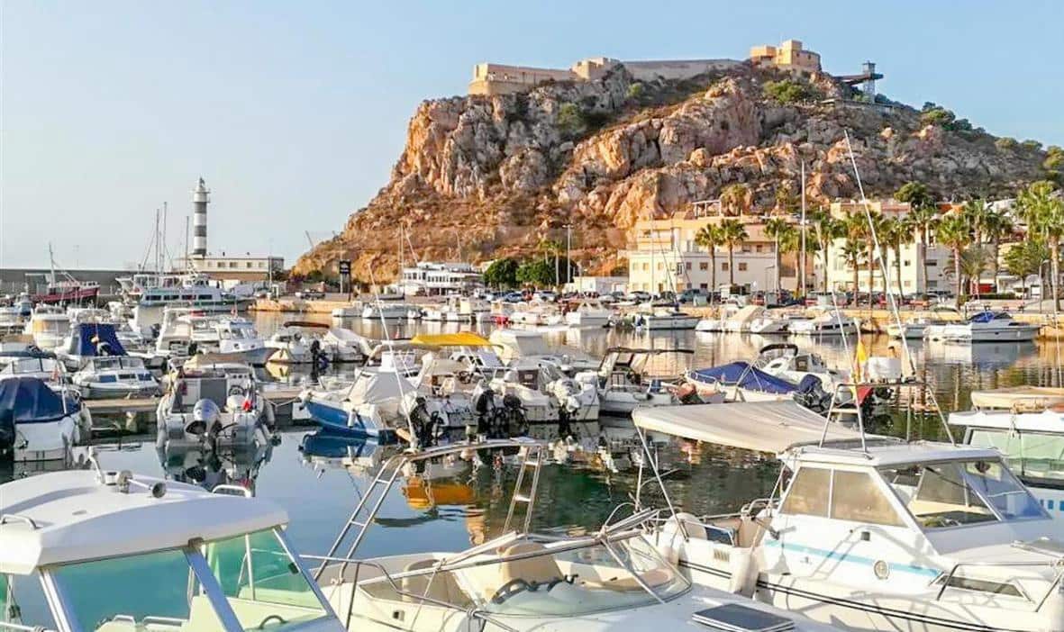 2 bedroom Flat for sale in Aguilas with pool garage - € 260,000 (Ref: 9921147)