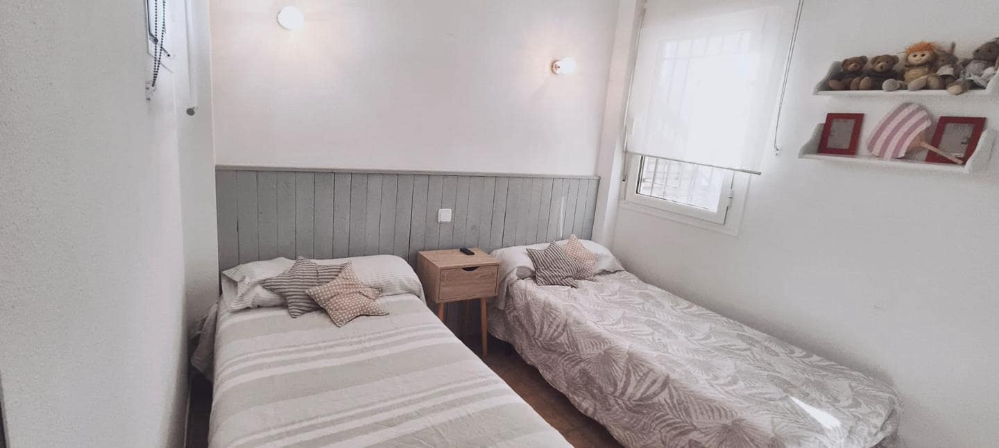 3 slaapkamer Flat voor vakantieverhuur in Vera met zwembad - € 950 (Ref: 9926457)