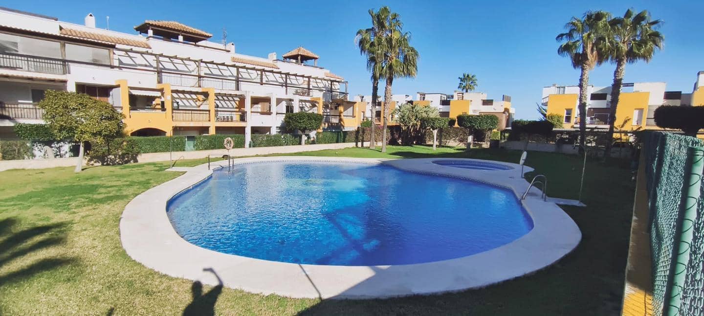 3 slaapkamer Flat voor vakantieverhuur in Vera met zwembad - € 950 (Ref: 9926457)