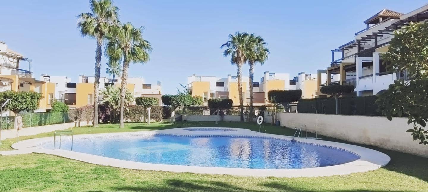 3 slaapkamer Flat voor vakantieverhuur in Vera met zwembad - € 950 (Ref: 9926457)