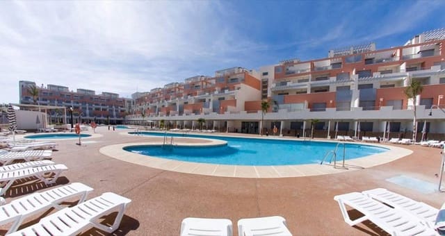Piso de 2 habitaciones en Puerto del Rey, Vera en alquiler vacacional con piscina garaje - 700 € (Ref: 9965930)