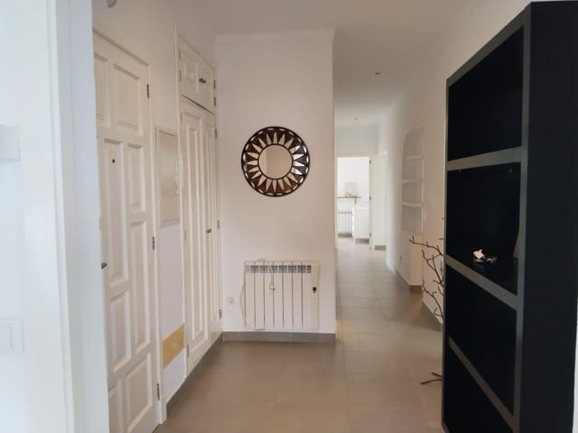 4 soveværelse Lejlighed til leje i Portocolom, Felanitx med garage - € 1.400 (Ref: 6198877)