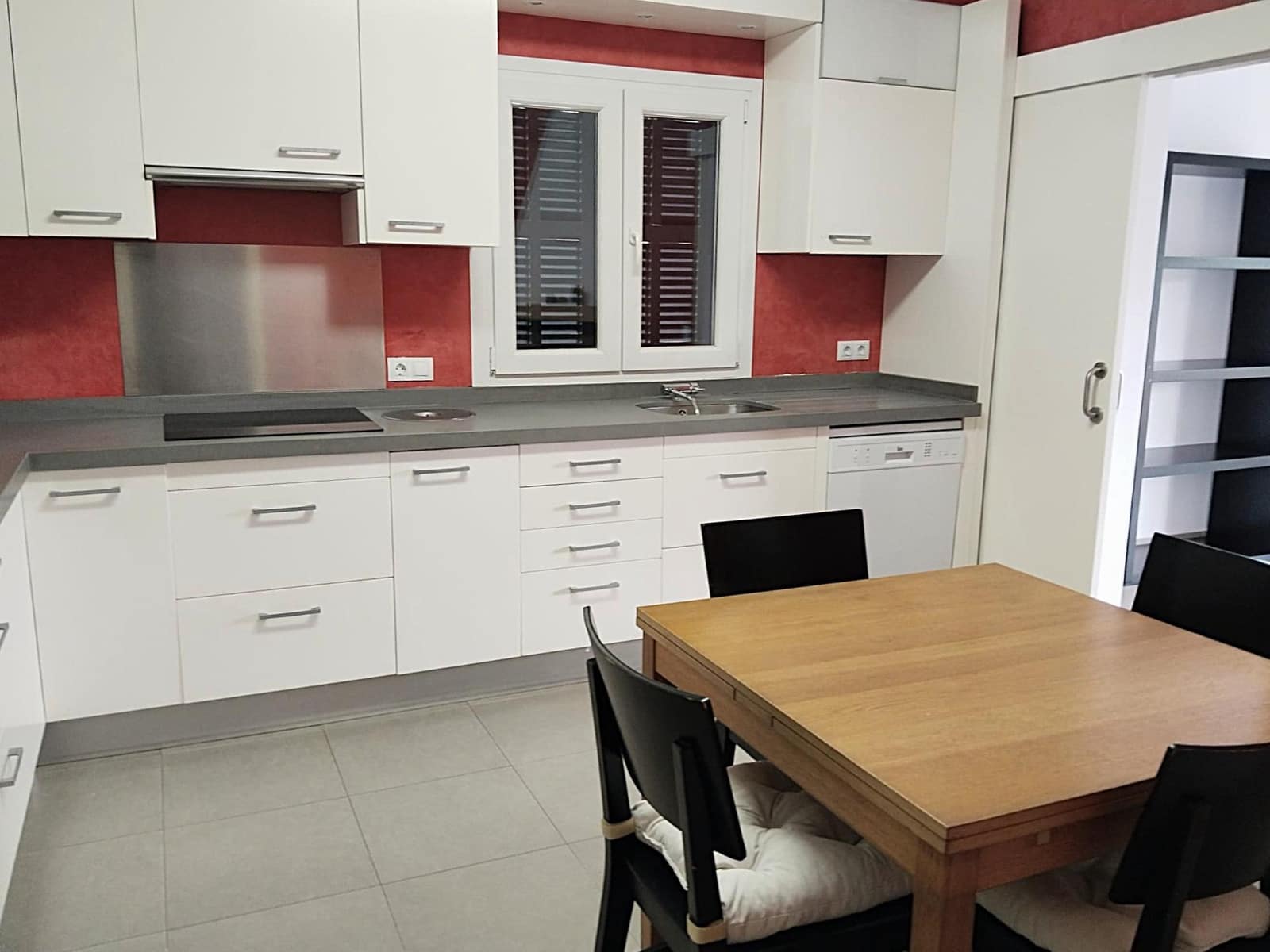 4 bedroom Flat for rent in Portocolom with garage - € 1,400 (Ref: 6198877)