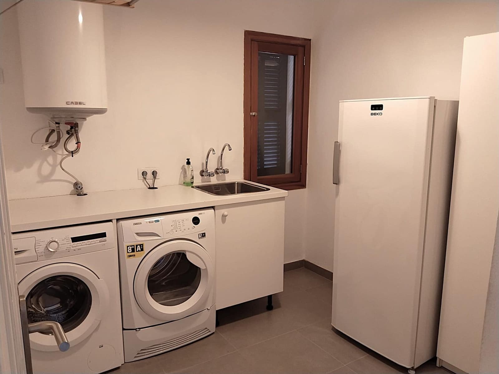 4 bedroom Flat for rent in Portocolom with garage - € 1,400 (Ref: 6198877)