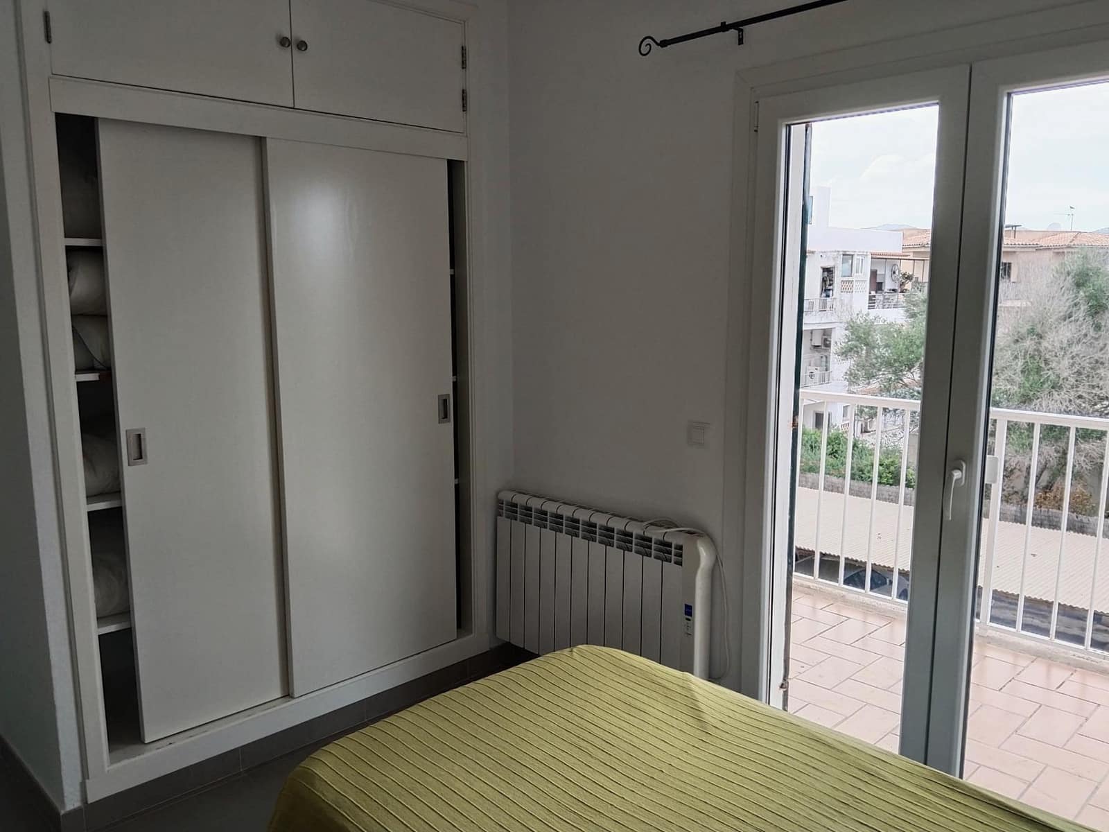 4 bedroom Flat for rent in Portocolom with garage - € 1,400 (Ref: 6198877)