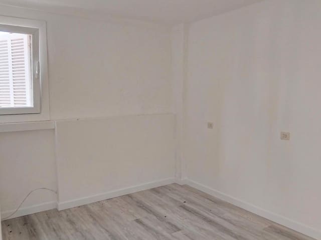 4 slaapkamer Rijtjeshuis te koop in Portocolom, Felanitx - € 310.000 (Ref: 7984863)