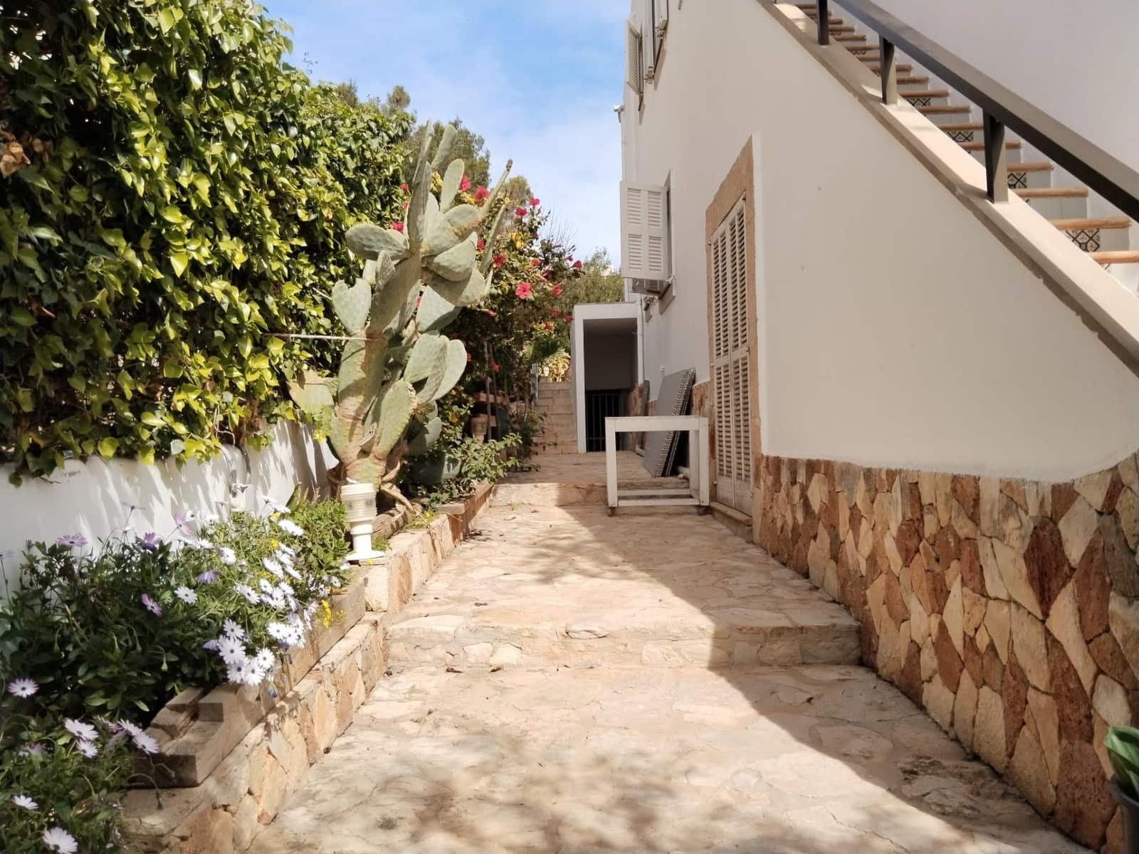 6 sypialnia Willa na sprzedaż w Portocolom z basenem garażem - 850 000 € (Ref: 8220662)