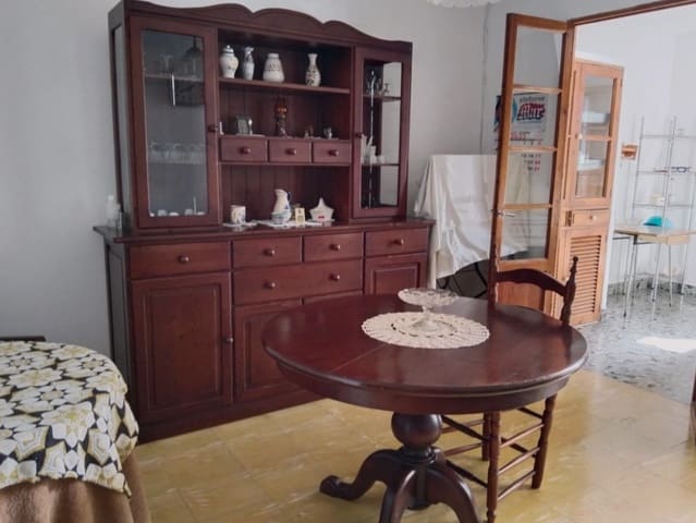 7 sypialnia Willa na sprzedaż w Felanitx - 370 000 € (Ref: 9059642)