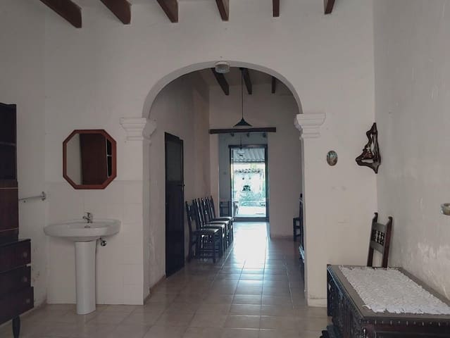 4 slaapkamer Huis te koop in Felanitx - € 275.000 (Ref: 9206711)