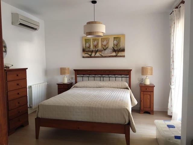 5 bedroom Terraced Villa for rent in Portocolom, Felanitx with pool - € 3,500 (Ref: 9353528)
