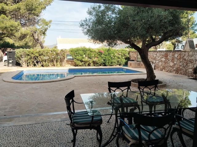 5 bedroom Terraced Villa for rent in Portocolom, Felanitx with pool - € 3,500 (Ref: 9353528)