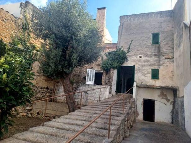 Adosado de 4 habitaciones en Felanitx en venta - 350.000 € (Ref: 9735829)