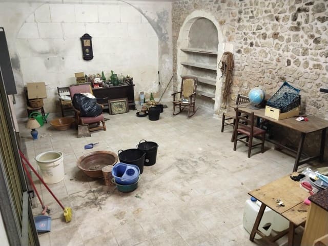 Garage for sale in Felanitx - € 195,000 (Ref: 9794914)