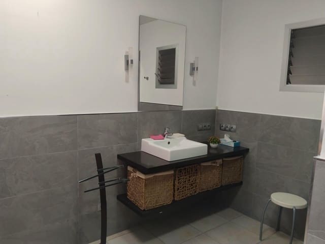 2 slaapkamer Huis te koop in Felanitx met garage - € 450.000 (Ref: 9806683)