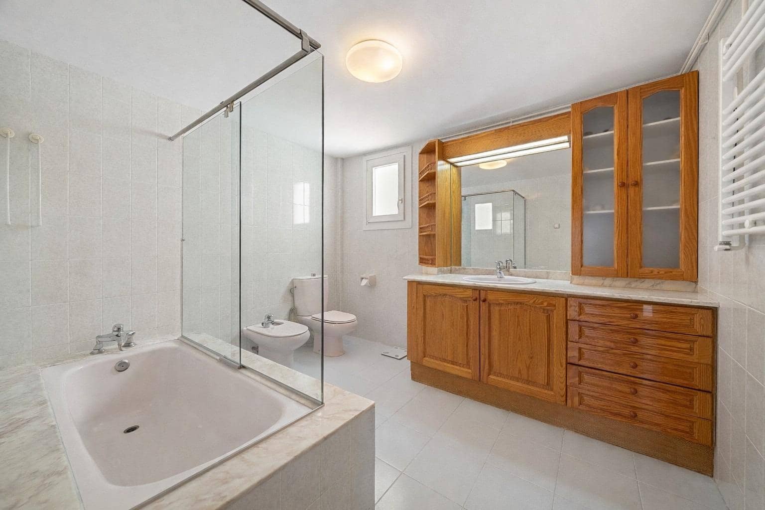 4 bedroom Flat for sale in Felanitx with garage - € 375,000 (Ref: 9833947)