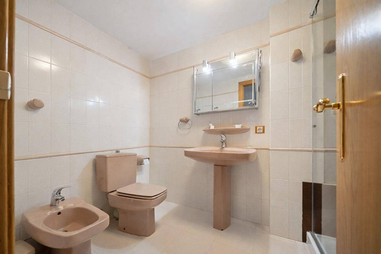 4 bedroom Flat for sale in Felanitx with garage - € 375,000 (Ref: 9833947)