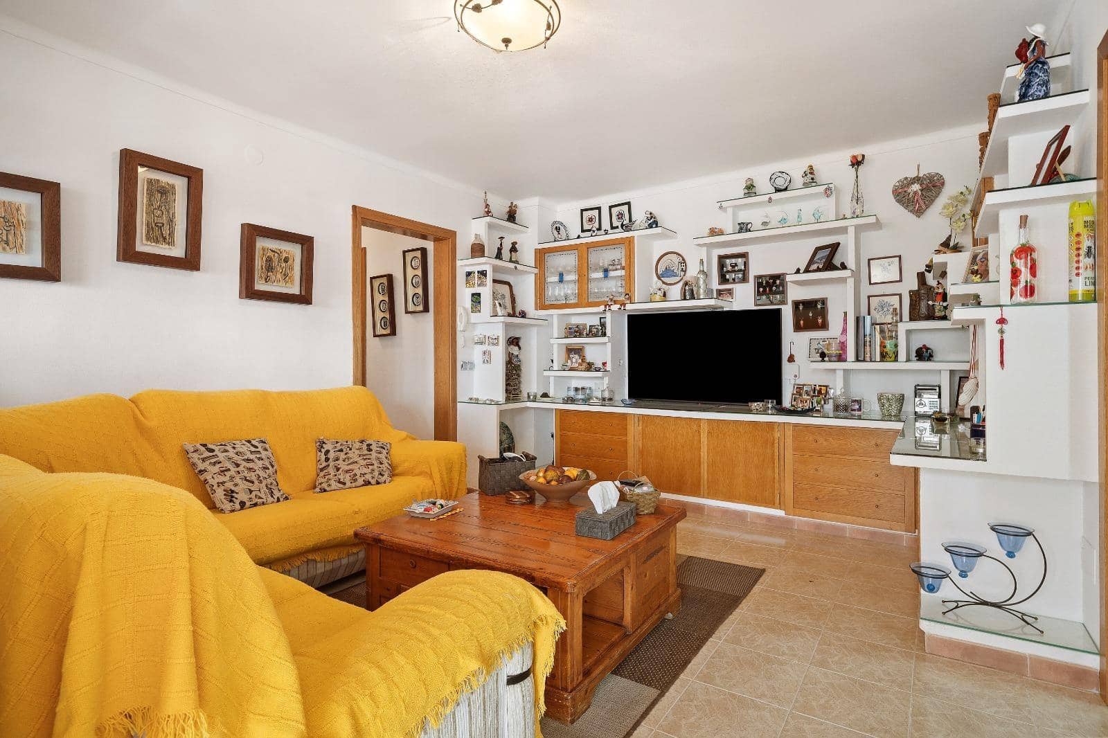 4 bedroom Flat for sale in Felanitx with garage - € 375,000 (Ref: 9833947)