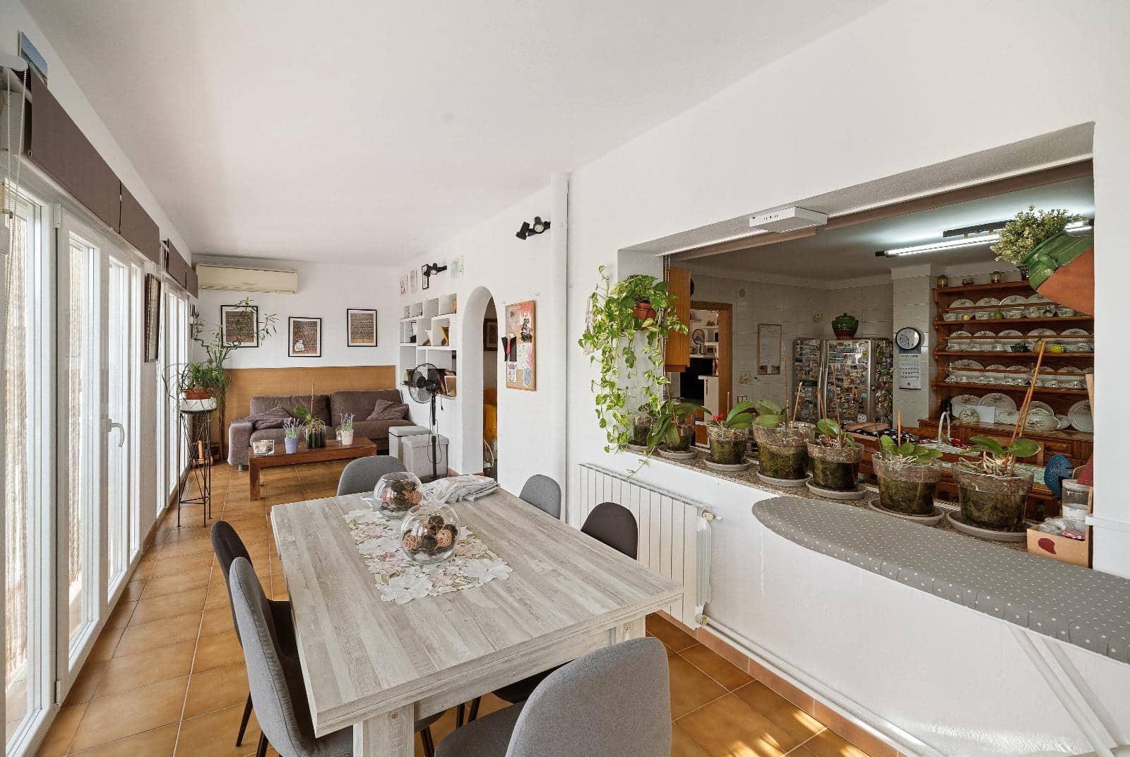 4 bedroom Flat for sale in Felanitx with garage - € 375,000 (Ref: 9833947)