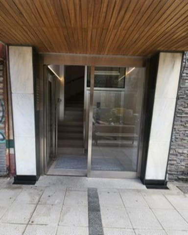 2 bedroom Flat for sale in Santander - € 295,000 (Ref: 10003537)