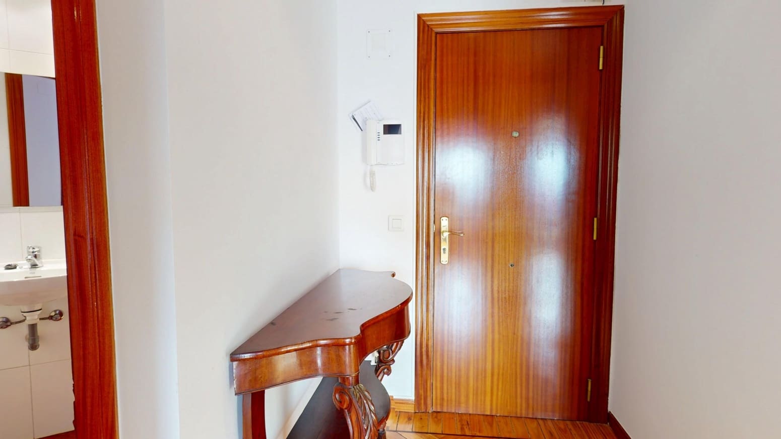 2 bedroom Flat for sale in Santander - € 295,000 (Ref: 10003537)