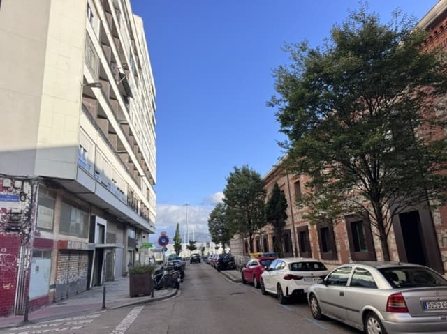 2 bedroom Flat for sale in Santander - € 295,000 (Ref: 10003537)