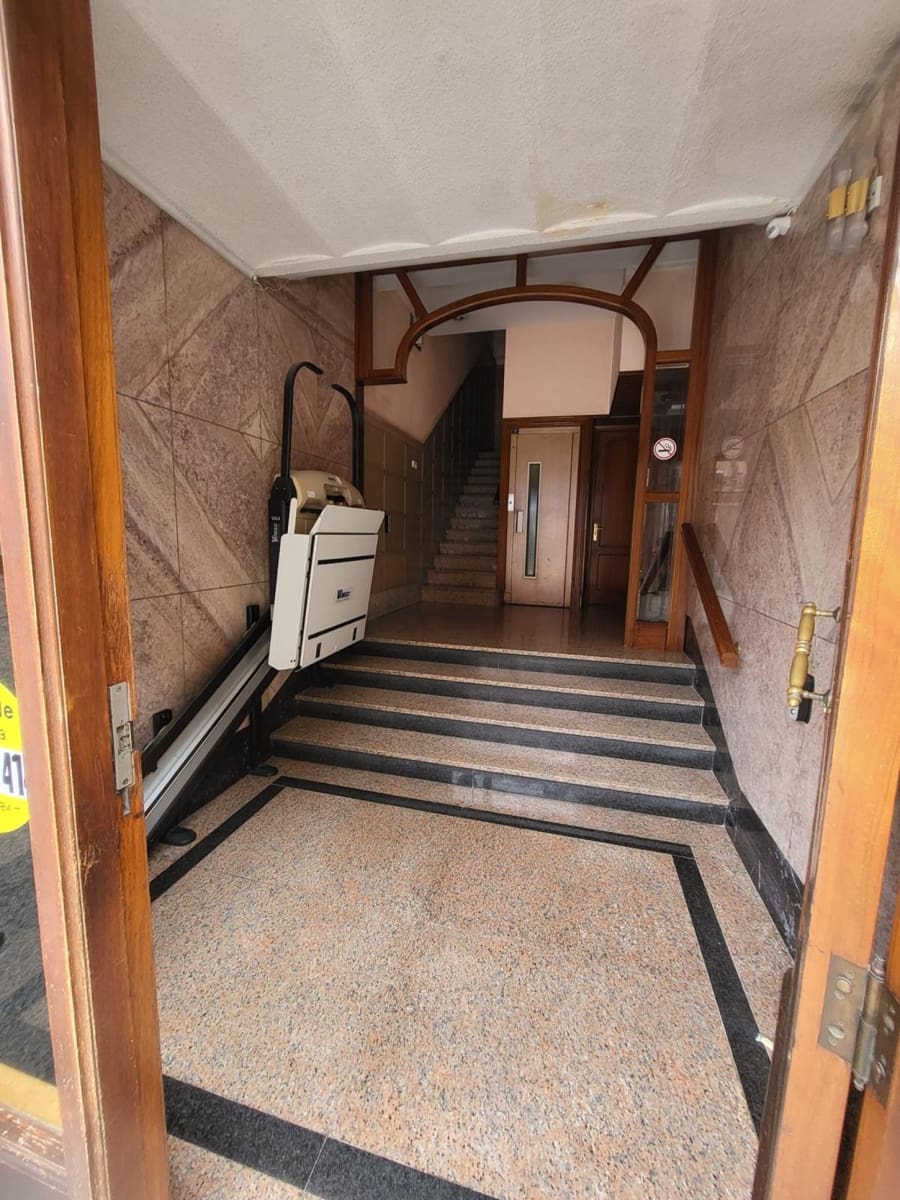4 slaapkamer Flat te koop in Torrelavega met garage - € 299.000 (Ref: 10003538)