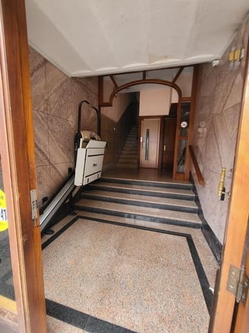 4 slaapkamer Flat te koop in Torrelavega - € 299.000 (Ref: 10003538)