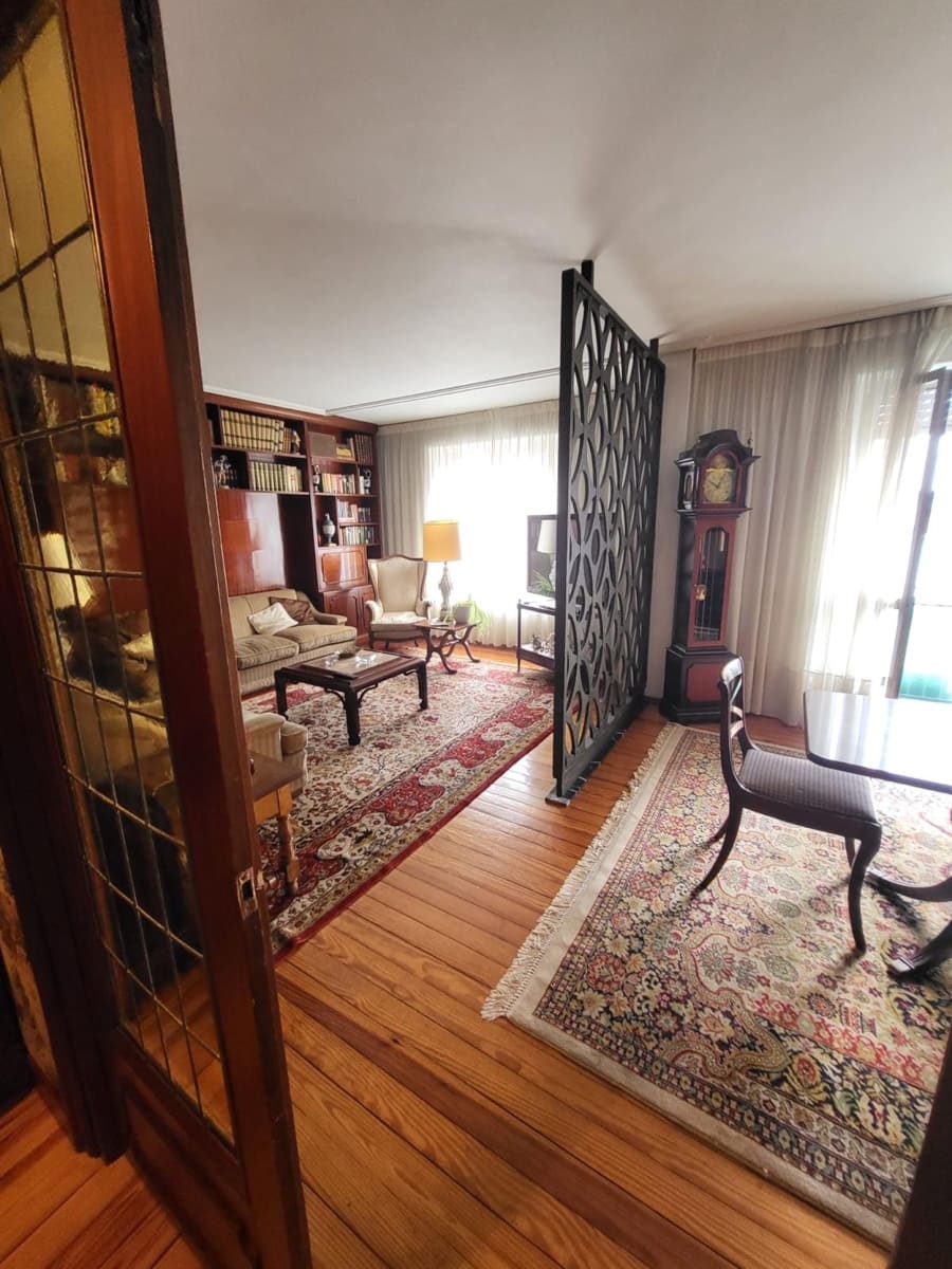 4 slaapkamer Flat te koop in Torrelavega met garage - € 299.000 (Ref: 10003538)