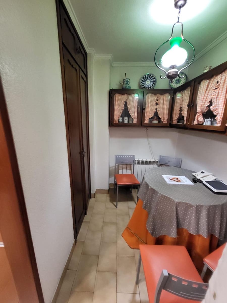 4 slaapkamer Flat te koop in Torrelavega met garage - € 299.000 (Ref: 10003538)