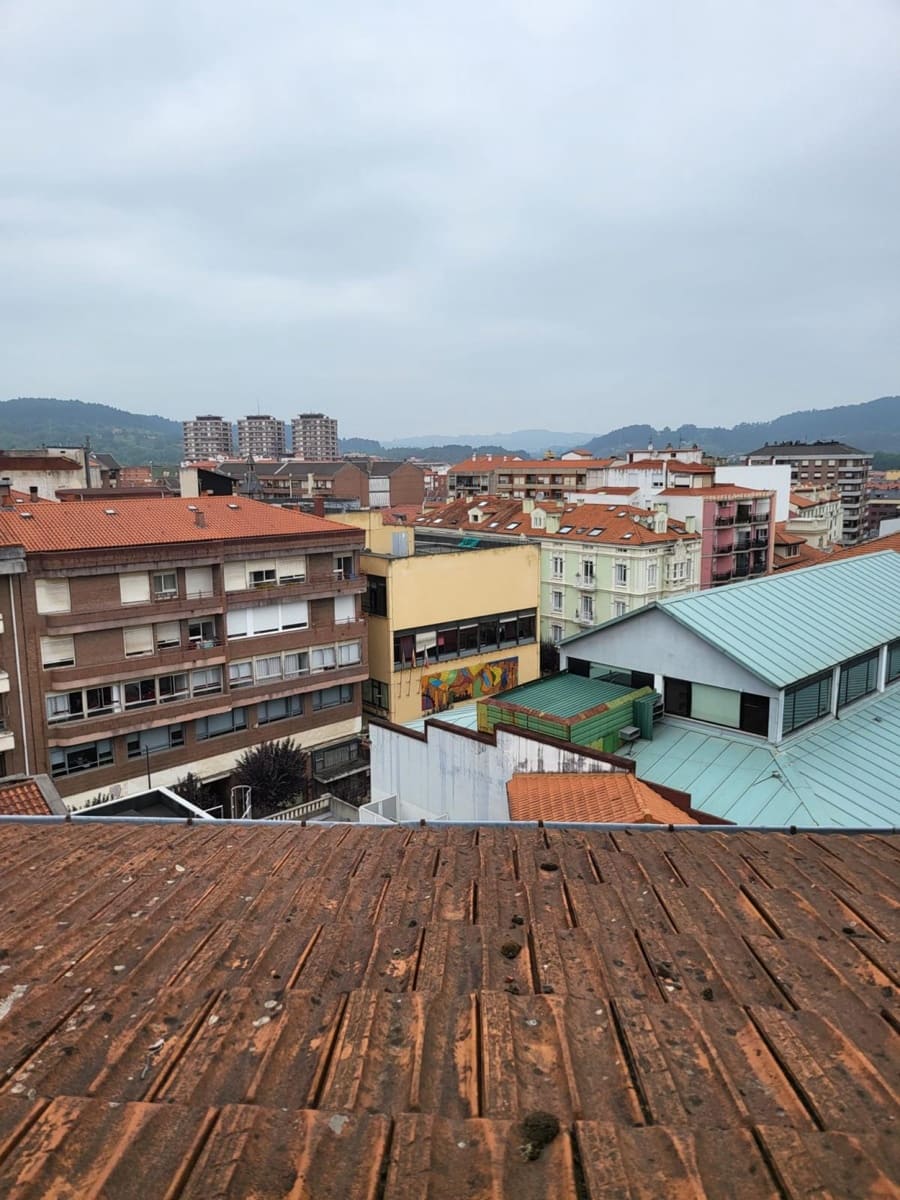 4 slaapkamer Flat te koop in Torrelavega met garage - € 299.000 (Ref: 10003538)