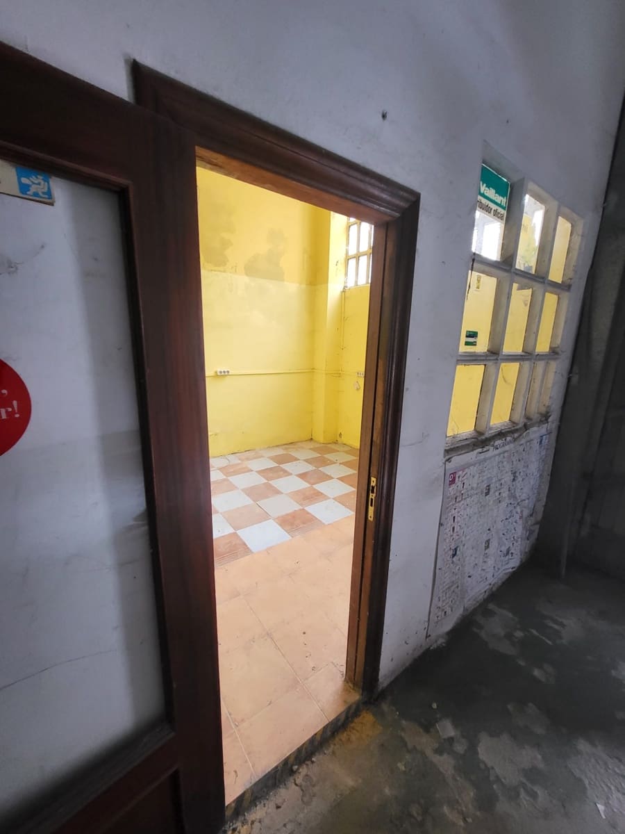 Commerciale in vendita in Torrelavega - 240.000 € (Rif: 10005194)
