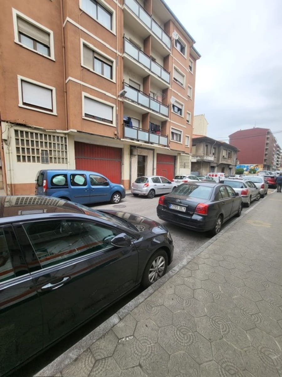 Commerciale in vendita in Torrelavega - 240.000 € (Rif: 10005194)