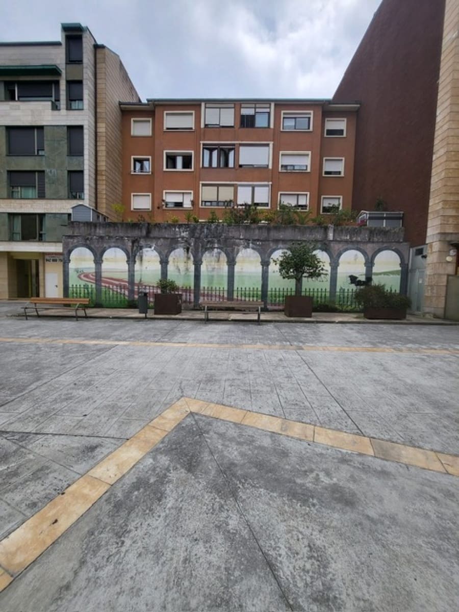 Commerciale in vendita in Torrelavega - 240.000 € (Rif: 10005194)