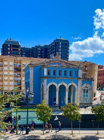 1 slaapkamer Flat te huur in Santander - € 950 (Ref: 10018308)