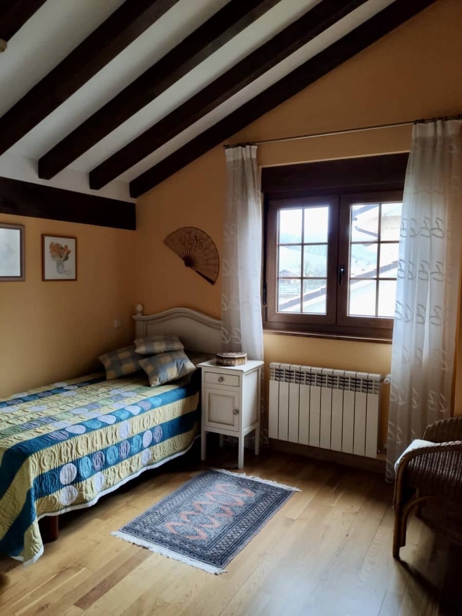 3 quarto Moradia para arrendar em Mazcuerras com garagem - 1 250 € (Ref: 10037077)
