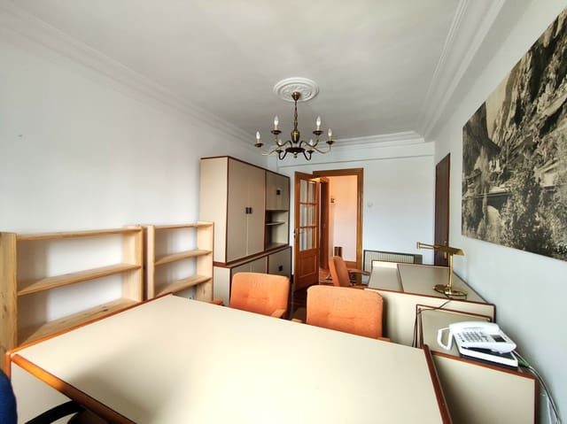 4 quarto Apartamento para arrendar em Santander - 1 000 € (Ref: 10040706)