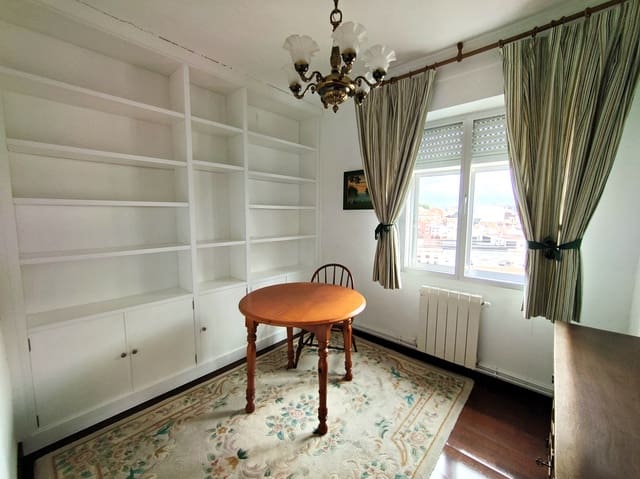 4 quarto Apartamento para arrendar em Santander - 1 000 € (Ref: 10040706)
