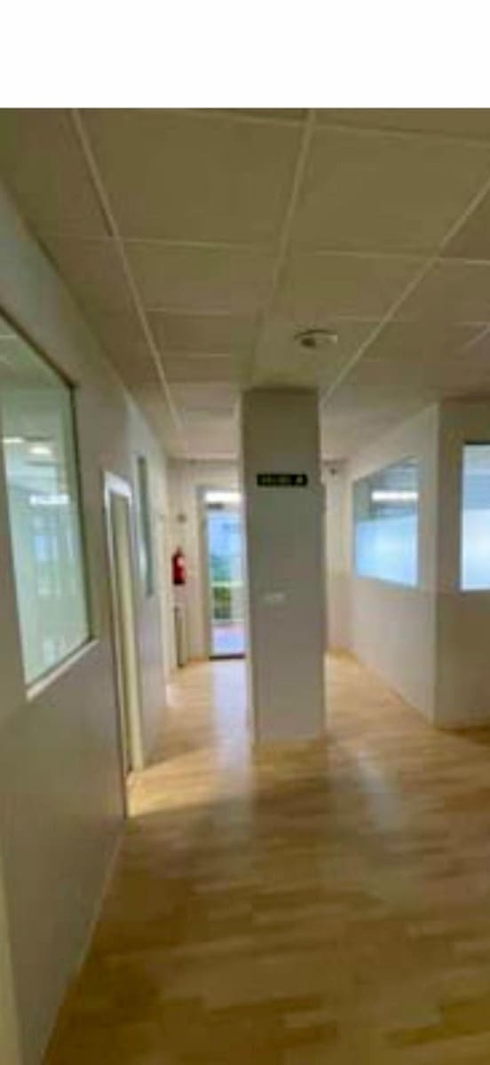 Commerciale in vendita in Santander - 245.000 € (Rif: 10042645)