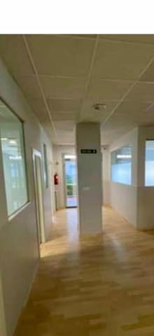 Commerciale in vendita in Santander - 245.000 € (Rif: 10042645)