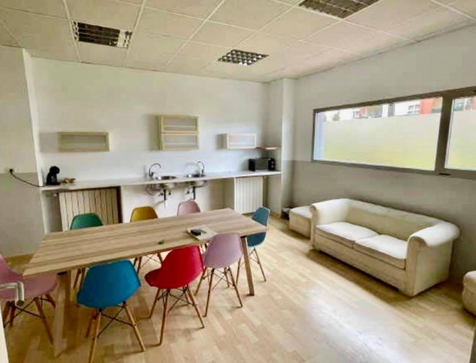 Commerciale in vendita in Santander - 245.000 € (Rif: 10042645)