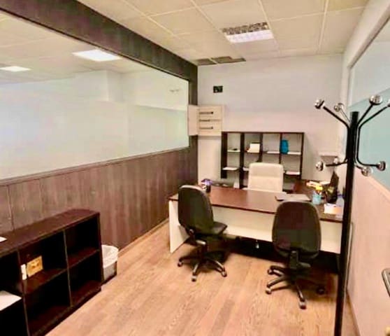 Commerciale in vendita in Santander - 245.000 € (Rif: 10042645)