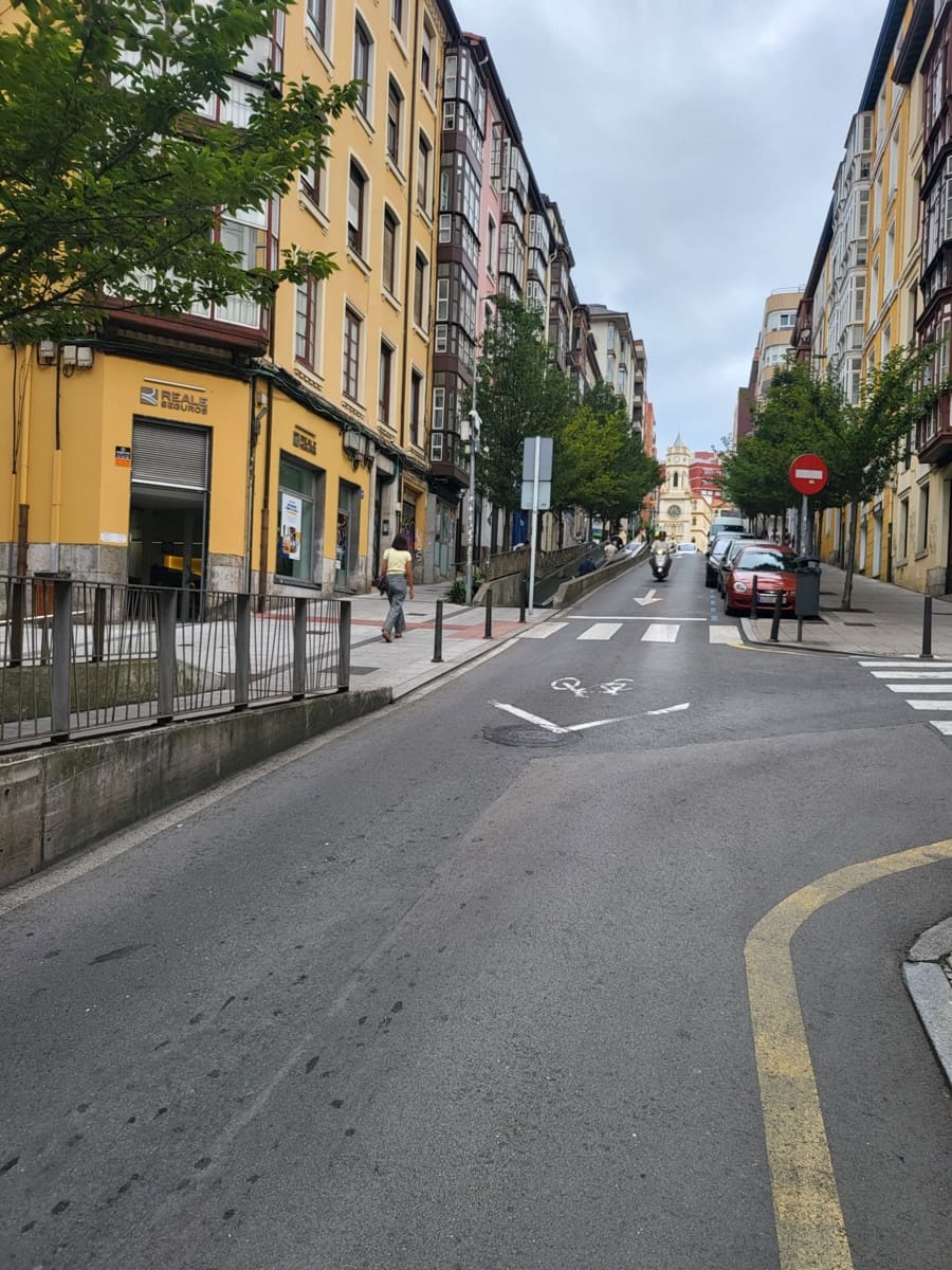 Bedrijf te koop in Santander - € 225.000 (Ref: 10042646)