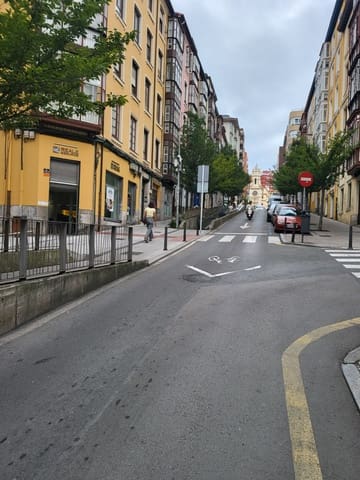 Bedrijf te koop in Santander - € 225.000 (Ref: 10042646)