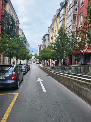 Bedrijf te koop in Santander - € 225.000 (Ref: 10042646)