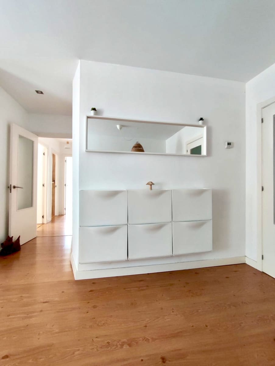 Piso de 3 habitaciones en Mompia en alquiler con garaje - 950 € (Ref: 10044611)