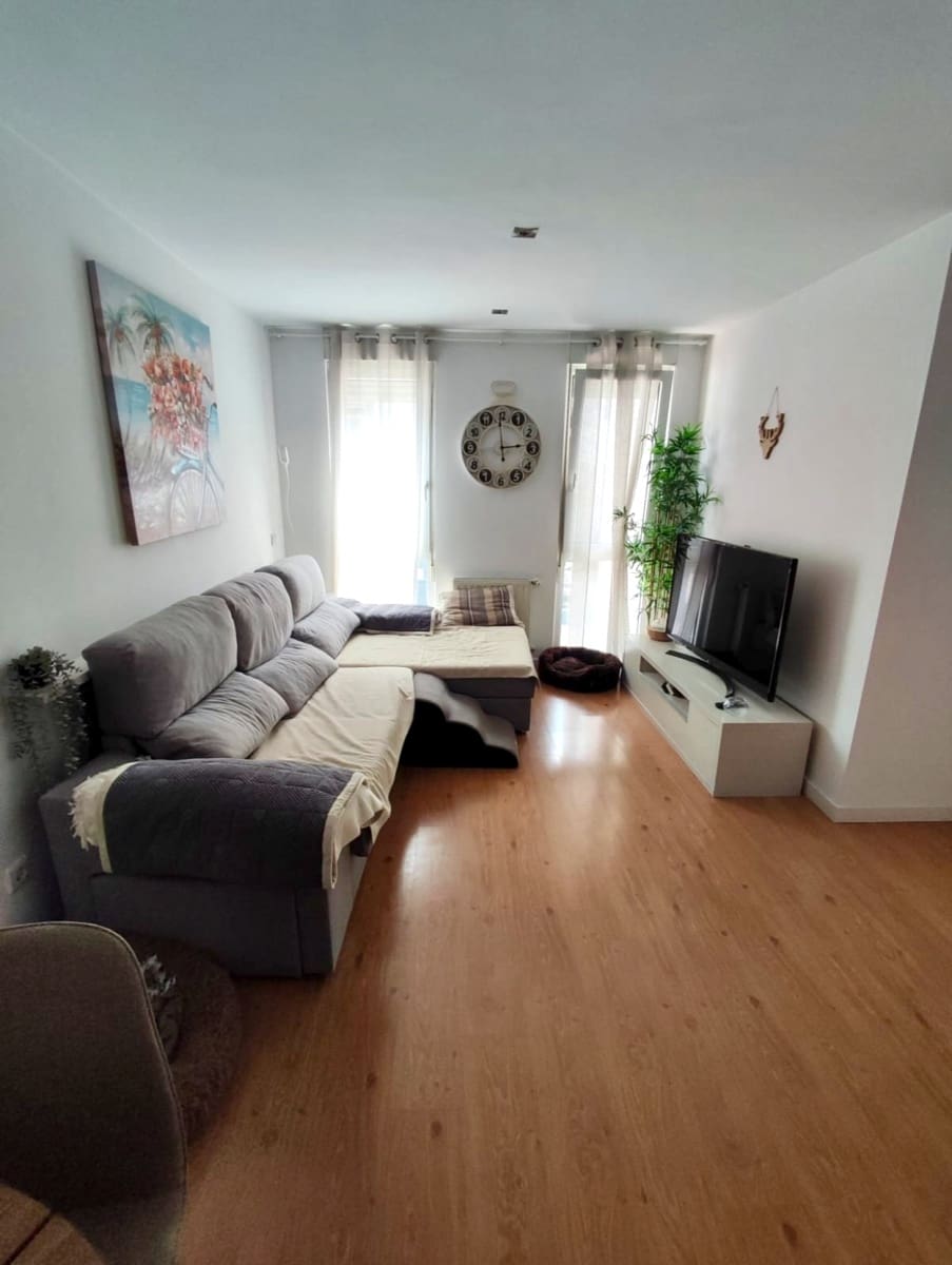 Piso de 3 habitaciones en Mompia en alquiler con garaje - 950 € (Ref: 10044611)