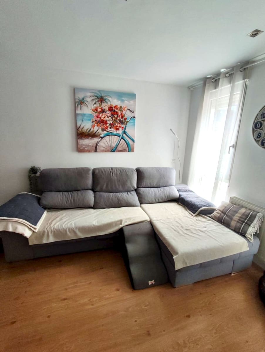 Piso de 3 habitaciones en Mompia en alquiler con garaje - 950 € (Ref: 10044611)