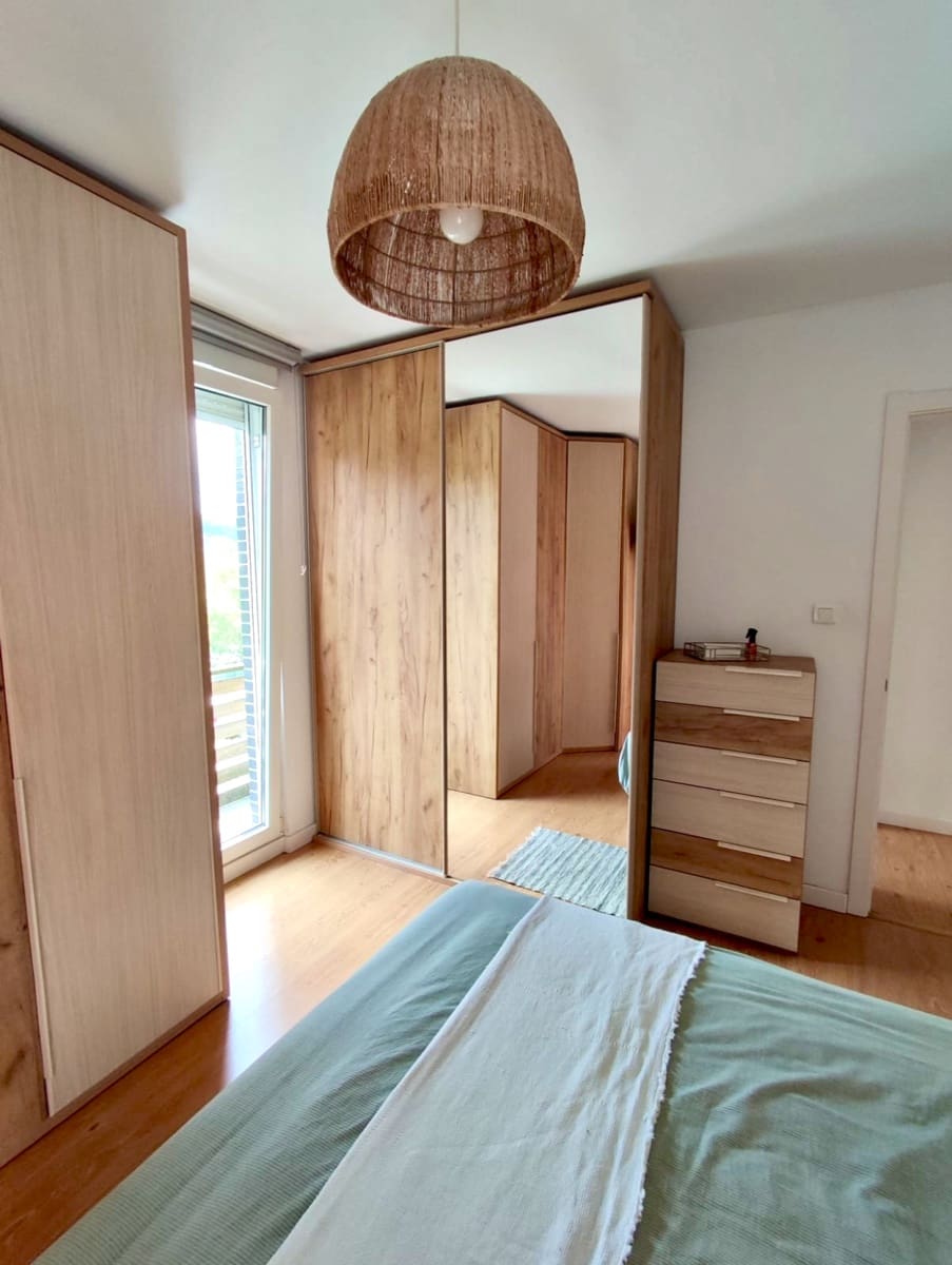 Piso de 3 habitaciones en Mompia en alquiler con garaje - 950 € (Ref: 10044611)
